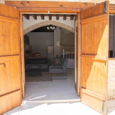 Cleo'S Inn Lofou Luaran gambar